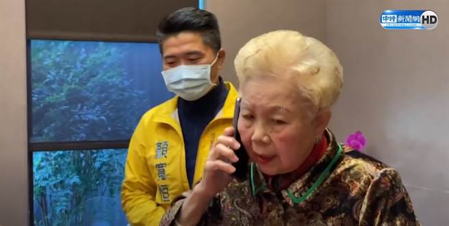 國民黨立委候選人顏寬恒（左）、台北市市長柯文哲母親何瑞英（右）。（圖／本報系影音截圖）