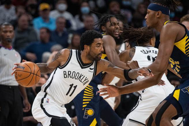 厄文今天首次回歸上場就摘22分。(路透)