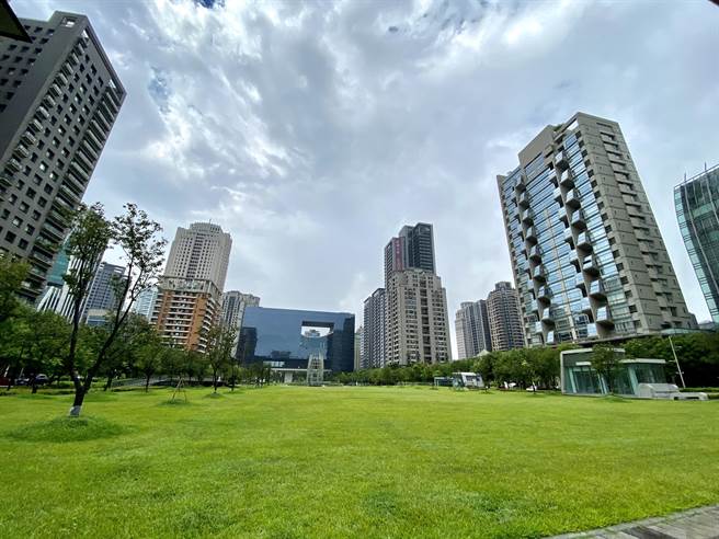 近年7期受地价上扬、缺工缺料影响，涨势明显。（卢金足摄）