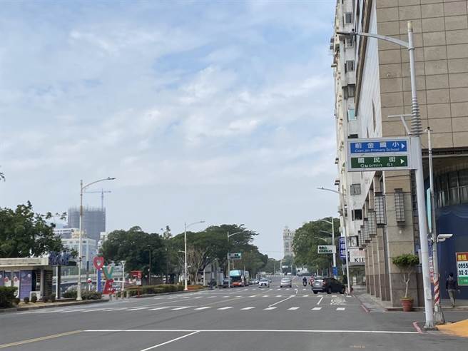 高雄市黄姓男子去年12月26日酒驾在前金区衝撞过马路的林姓男子一家四口，导致1死3重伤悲剧，图为事发地点河东路和国民路口。（石秀华摄）