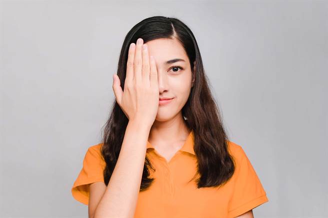 摩羯座、水瓶座、双子座的人看似小绵羊，其实是狠劲十足的大野狼。（示意图／shutterstock）