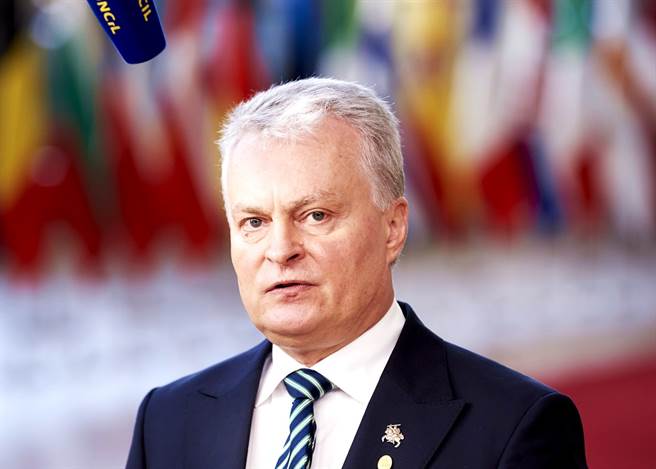 立陶宛总统瑙塞达（Gitanas Nausėda）4日表示「以台湾为名」在立陶宛设立代表处是「错误」，引发轩然大波，他5日发布推文，重申一直都支持立陶宛与「台北」互相设立非外交的贸易办事处，支持促进双边贸易关系。（资料照／TPG、达志影像）