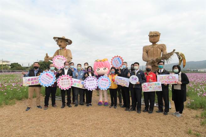 彰化县政府积极推动冬季里作期间休耕稻田转作景观花海，今年总计有7个乡镇市有3公顷以上花卉专区，总计推广面积达260，十分可观。（谢琼云摄）