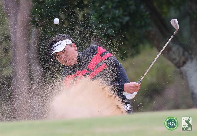 洪健堯在肇喜登峰巡迴賽封關賽、環台公開賽以3回合低於標準12桿的204總桿暫並列第一。(TPGA提供)