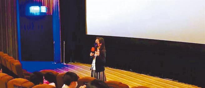 家庭暴力暨性侵害防治中心主任陳淑娟表示，家庭暴力加害人合併有精神疾病者，會由各健康服務中心心理衛生社工開案服務，提供追蹤輔導與關懷訪視，並連結社區身心照顧、福利資源，改善家庭及個人身心健康危機因子，預防再發生家暴事件。（北市社會局提供／游念育台北傳真）