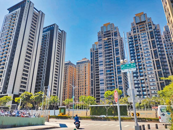 新庄副都心及头前重划区因生活机能日趋完整，住宅价格指数持续上涨，「季增率」来到2.02％。（陈慰慈摄）
