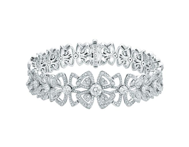 宝格丽Fiorever系列钻石手环，190万1000元。（宝格丽提供）