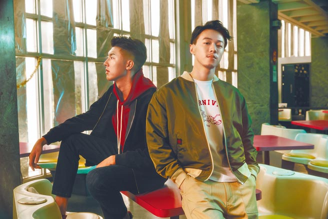 復古又摩登，是本次Carnival嘉裕虎年胶囊限定系列的强烈特色。（嘉裕提供）