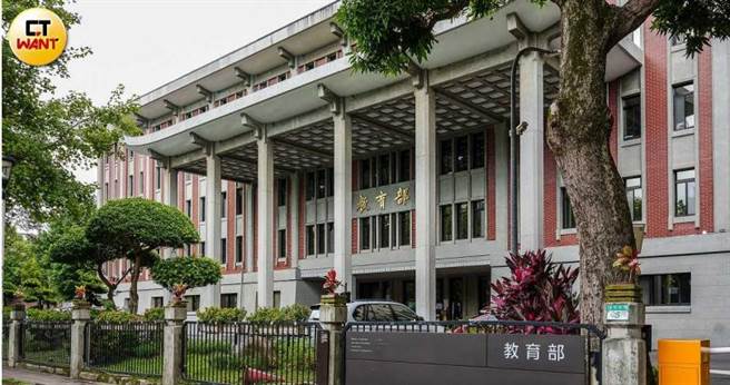 教育部接到检举后，发文要求东吴大学厘清财务状况，以及交代捐款用途、去向。（图／焦正德摄）