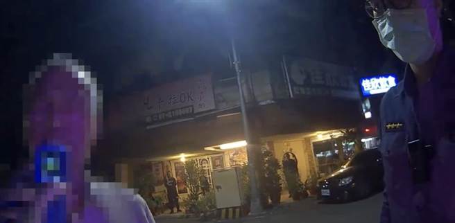 警方對78歲的王姓老翁施以酒駕，結果超標，訊後依公共危險罪送辦。（翻攝照片／石秀華高雄傳真）