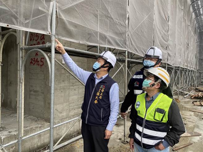 台中市府扩大营造工地春安劳动检查，未符规定者已裁罚并限期改善。（台中市府提供／卢金足台中传真）