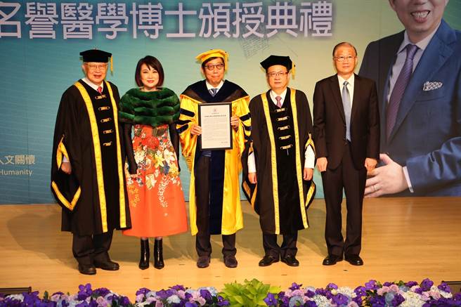 富邦集团秉持着社会共好的精神，致力于弱势族群的关怀，长期支持文化、艺术及运动发展，关注社会公益，并且鼓励创新创业，影响力深入社会各个角落。