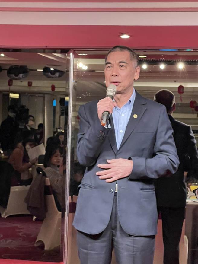 配合政府稳定物价政策，中油最新出炉2021自结营收，全年大亏434亿，创13年最惨纪录。中油代董事长李顺钦评估今年天然气价还是高檔，盼零售价可以合理反映。(图／王玉树摄)