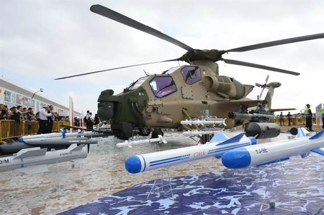 巴基斯坦已经决定取消其2018年从土耳其购买30架T129攻击直升机的订单，转向採购中国大陆制造的直-10ME武装直升机。图为在国防工业展上展示的武直-10ME。(图／环球网）