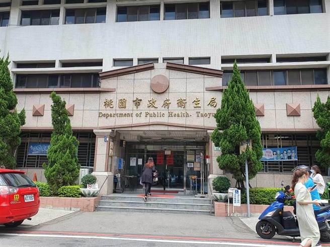 7日晚間再傳出1名女保全、1名計程車司機確診，對此桃園市衛生局回應，須等指揮中心統一公布。（報系資料照）