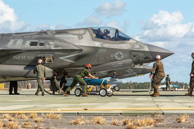 外媒表示，美陆战队可能减少F-35B的採购数量，改买更多F-35C。（图／DVIDS）