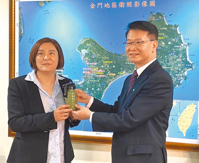 左為立委陳玉珍。（立委陳玉珍辦公室提供）