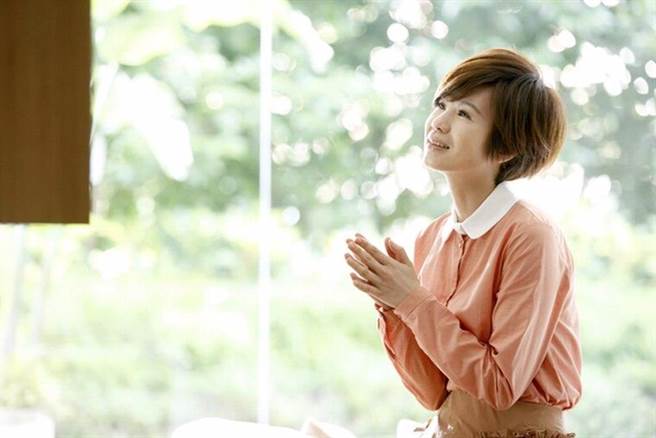 黄乙玲释怀童年阴影，重拾与父亲间的感情 (图/翻摄自黄乙玲脸书)
