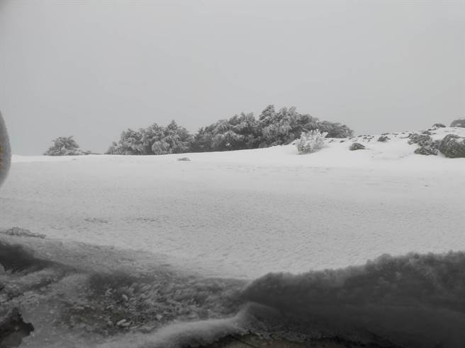 玉山气象站降雪。（玉山气象站／谢新添提供）