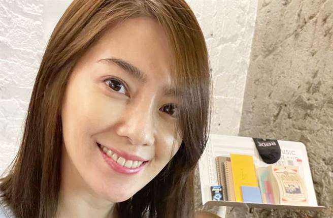 许蓝方有「最美性学博士」的封号。（图／许蓝方博士 Dr. Gracie脸书）