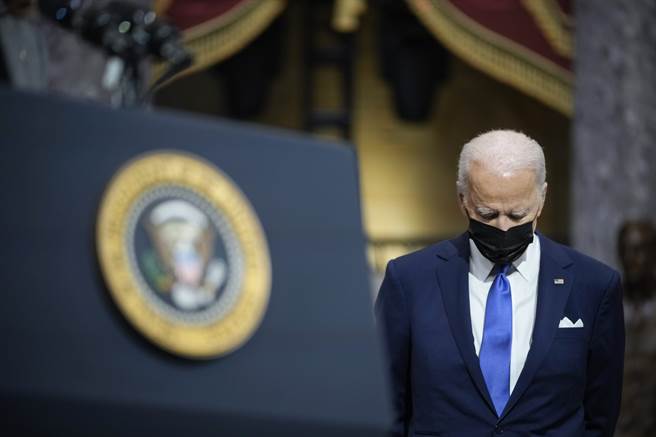 美学者表示，拜登最终应会私下对俄罗斯让步，让乌克兰成为俄罗斯与北约之间的「缓衝地带」。（图／美联社）