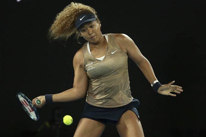 日本网球女将大坂直美回归比赛不久就受伤。（美联社资料照）