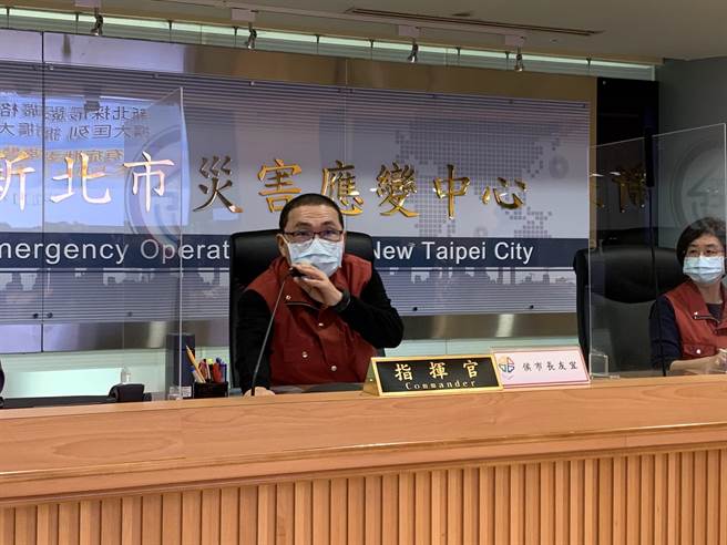 与学童接触频繁 国小以下老师全面安排施打第三剂。（叶德正摄）