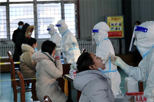 大陸天津新增20例新冠陽性感染者，大部分為中小學生。（中新社）