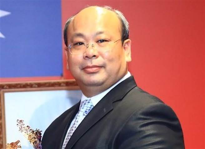 中央选委会特别派出副主委陈朝建9日亲自到台中市选委会开票中心，力保中二选区立委补选过程平顺完成。（卢金足摄）