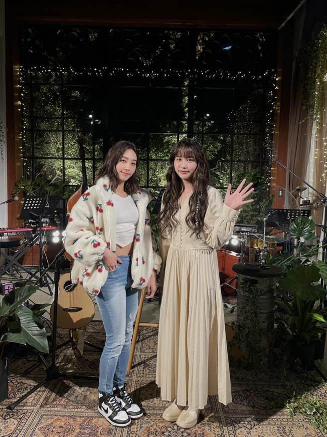 琳誼與席惟倫在線上演唱會合唱。（相映國際提供）