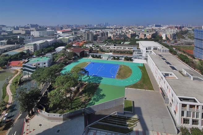 桃园市龟山区乐善国小前几年进行增建工程，扩建新校舍。（桃园市政府教育局提供／陈梦茹桃园传真）
