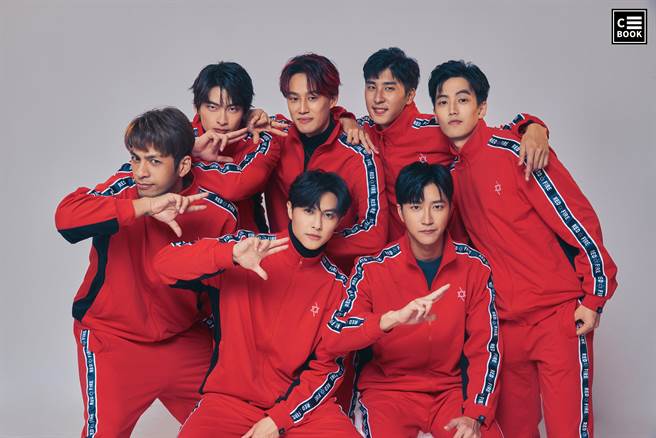 江宏杰（前右）是《全明星运动会3》的红队领队。（CBOOK提供）