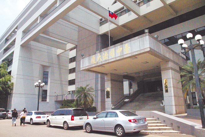 江姓鎖匠到府換鎖，竟對女客強制性交得逞，台中地院依強制性交罪判刑5年。（資料照片）