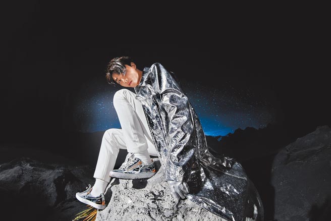 陳立農新專輯以星系宇宙主題為概念。（環球唱片提供）