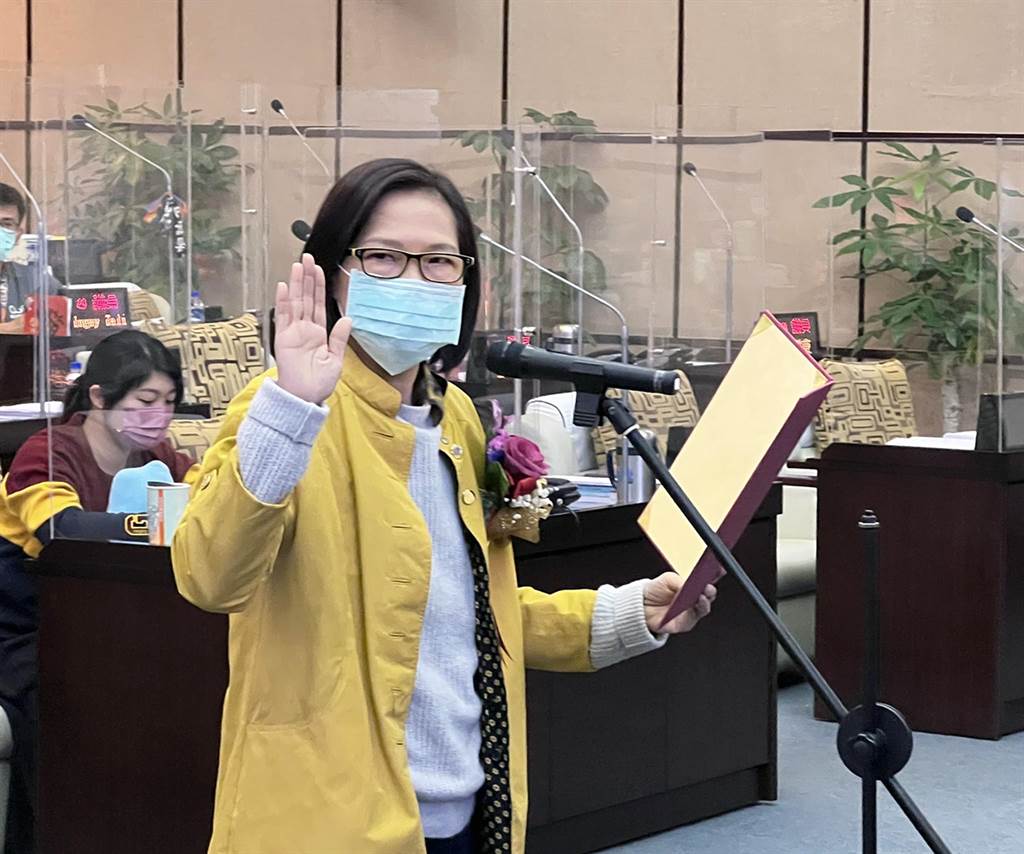 前立委唐碧娥遞補南市議員宣誓就職 遲來的正義還是正義 政治 中時