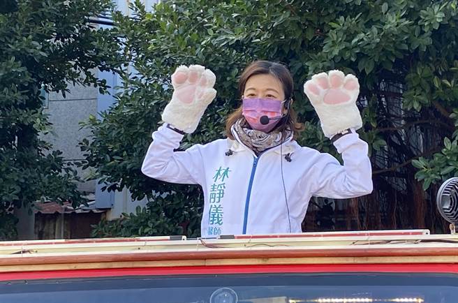 中市立委第二選區補選由民進黨林靜儀勝出，針對選舉期間顏家相關爭議案，她表示，將持續追查了解。（陳淑芬攝）