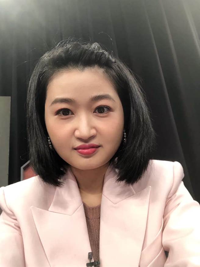 美女眼科医师黄宥嘉。（图／FB@黄宥嘉）