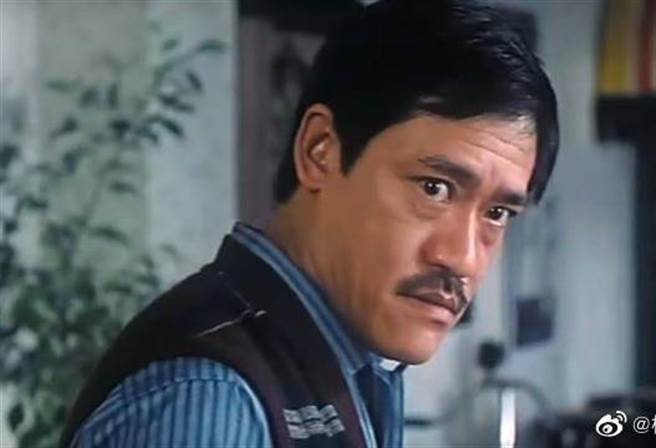 吳耀漢以洪金寶為主的「福星」系列電影走紅。(圖/翻攝自微博)