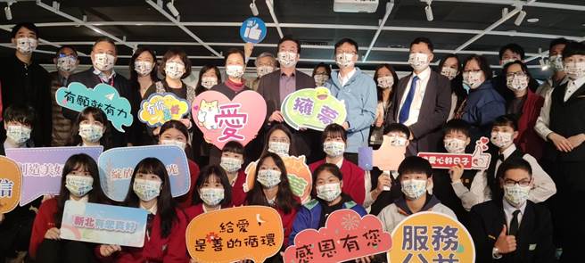 新北市教育局首度針對近5接受圓夢基金補助的12名學生進行追蹤，並拍攝微電影，今舉辦微電影發表會。（陳慰慈攝）