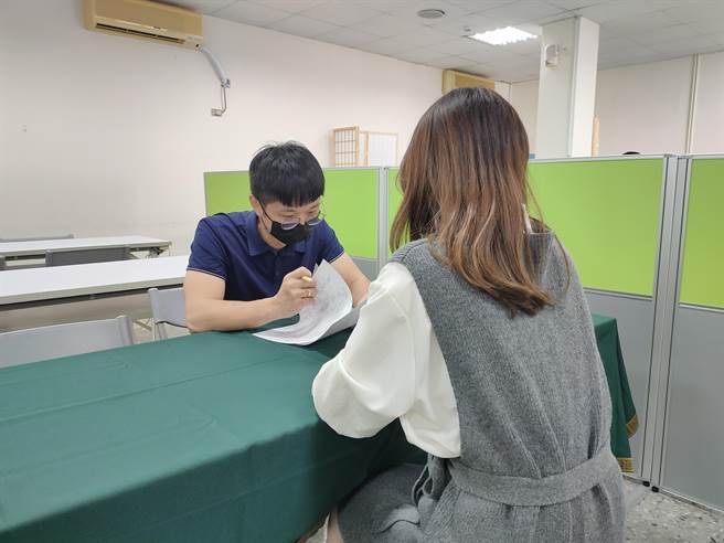 科技产业园区超前部属新年转职潮，两场徵才活动共逾600个职缺。（经济部加工出口区管理处提供／陈淑娥台中传真）