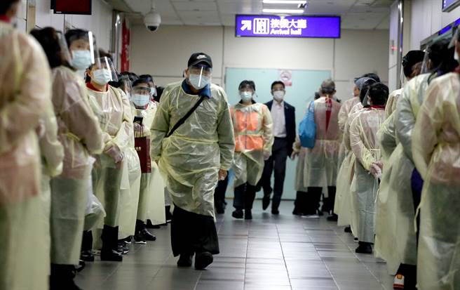 前大感染科主治医师林氏璧表示，现在要看社区中会不会突然出现和机场无关联的病例，若有出现任1无关病例，那就是社区感染扩大了。（图／记者范扬光摄影）