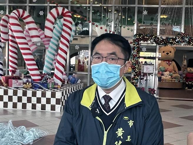 台南市长黄伟哲呼吁市民尽快接种第3剂疫苗。（本报资料照片）