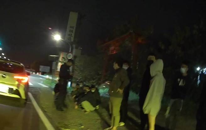 改装车噪音深夜扰民，大园警取缔违规，一夜逮20件。(翻摄照片／蔡依珍桃园传真)