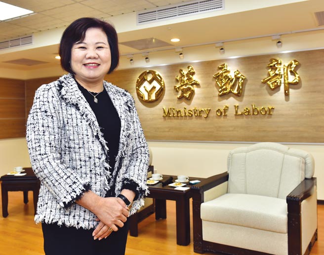 劳动部部长许铭春    照片／本报资料库、本人提供