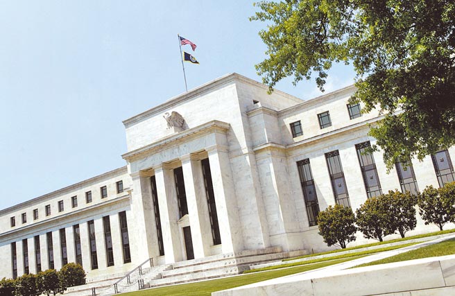美国联准会将从2022年启动升息机制，金融股此时兼具「通膨＋升息」两大主题性。图为美国联准会。图／路透
