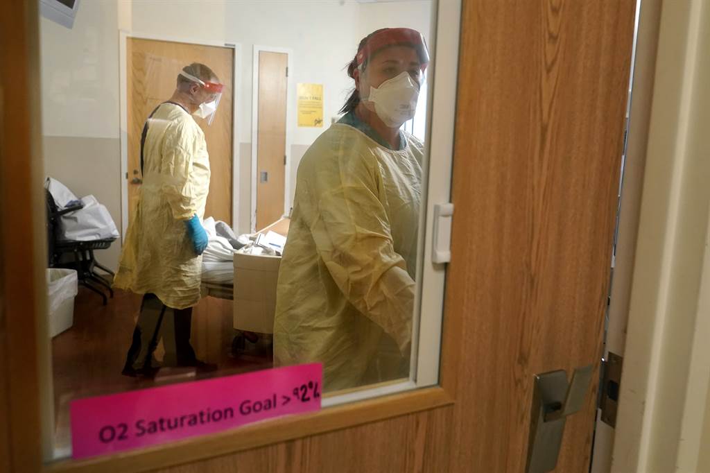 在新一波疫情下，美国医疗院所正面临严重的人手不足。（图／美联社）(photo:ChinaTimes)