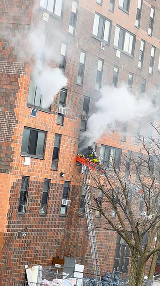 故障電暖爐惹禍 紐約大樓火災至少19死