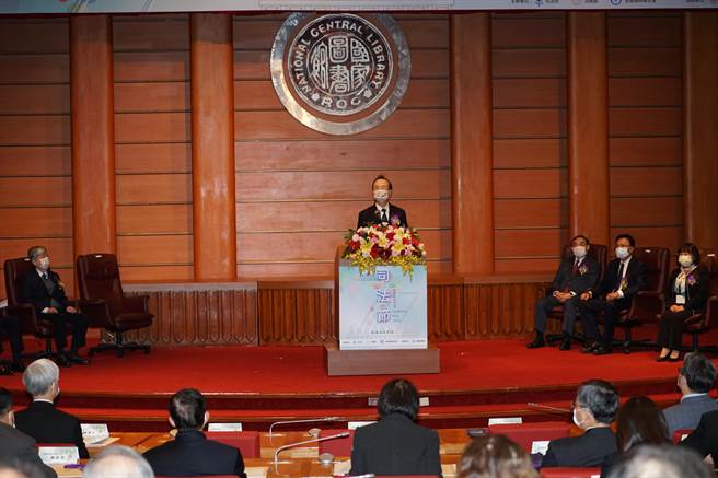 司法院长许宗力说111年1月11日，6个1连珠，好兆头，想必是个对司法的未来充满乐观期许的日子，他也期许司法能大步迈向改革的黎明时刻，迎接司法新纪元。司法院提供