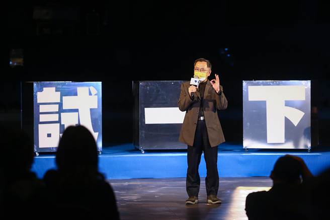 台北市副市長蔡炳坤表示，為了迎接北藝中心開幕，今年從台北燈節開始，有一連串的活動都在士林周邊舉行，盼能帶動士林夜市人氣。（鄧博仁攝）