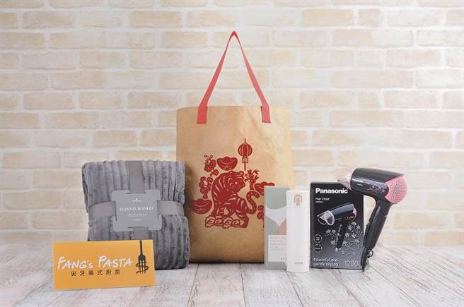 （比漾广场推出388个限量福袋，还能抽电动跑步机。图／比漾提供）